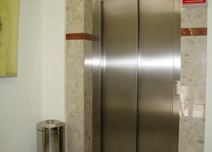 普霍尔酒店 2* 大加那利岛拉斯帕尔马斯